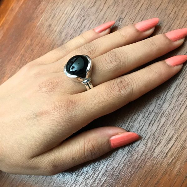 Modern Black Onyx Ring - Image 3