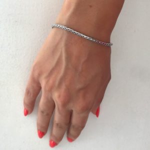 925 silver chain bracelet can be worn by women