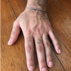 925 silver bracelet can be worn by men
