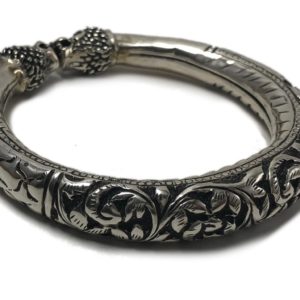 reverse of lion head sterling silver kada
