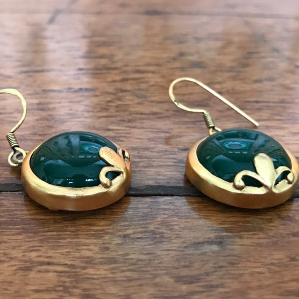 Fleur-de-lis Green onyx Gold plated Earrings - Image 2