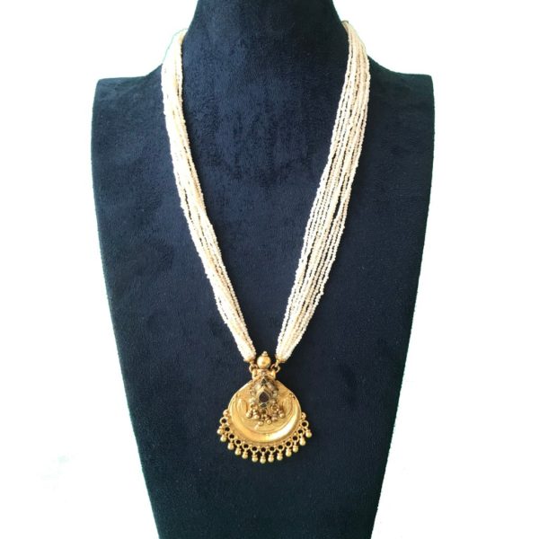 Pearls & Jadau Medallion Gold plated Necklace - Image 3
