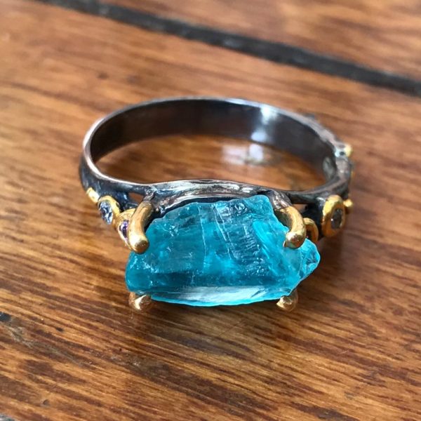 Uncut Apatite gemstone Ring - Image 2