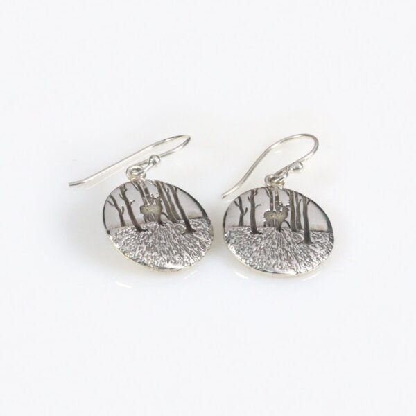 Modern deer in forest earrings - Image 2