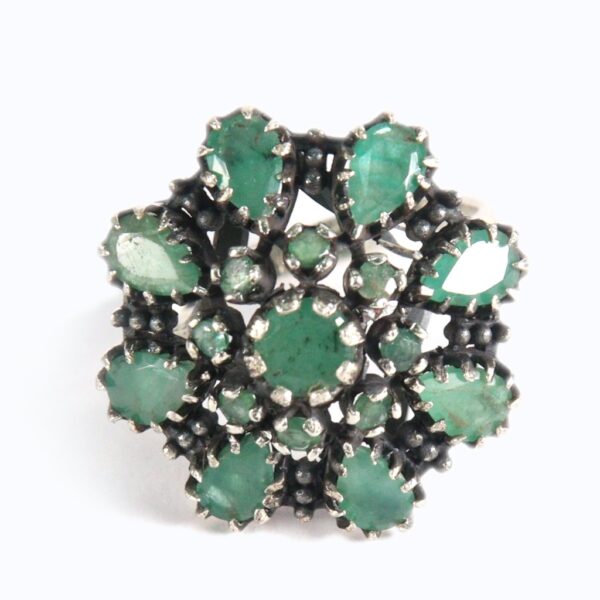 Vintage setting Emerald Silver Cocktail Ring - Image 2