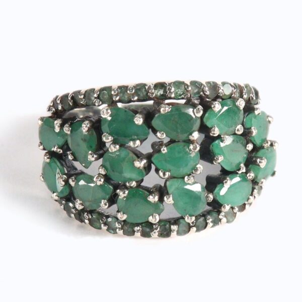 Contemporary Emerald Silver Ring - Image 2