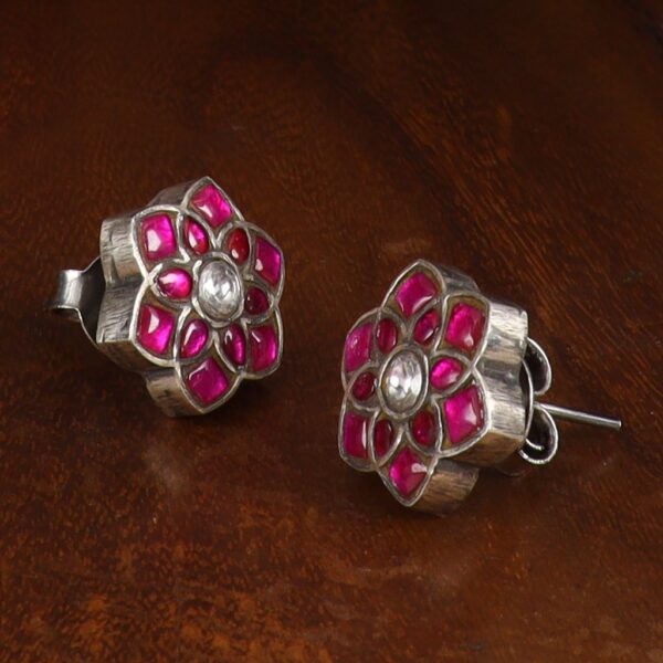 Jadau Flower Stud Earrings - Image 2