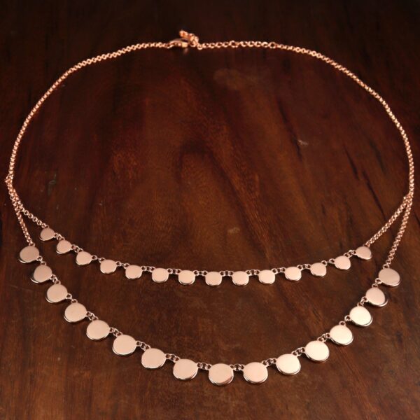Contemporary Rose Gold Medallion Chain necklace - Image 3